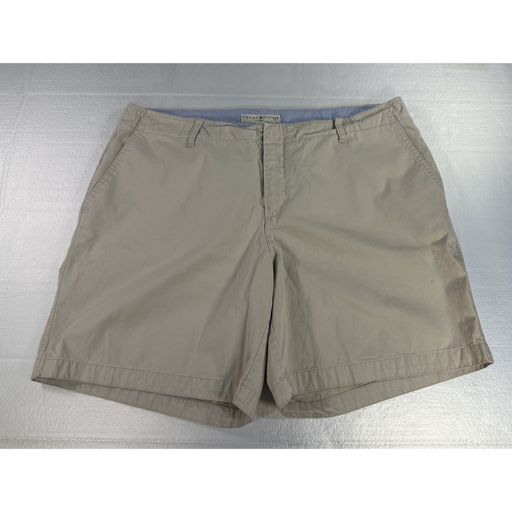 Tommy Hilfiger Woman's Size 18W Beige Shorts-3778 - Khaki Formal Shorts